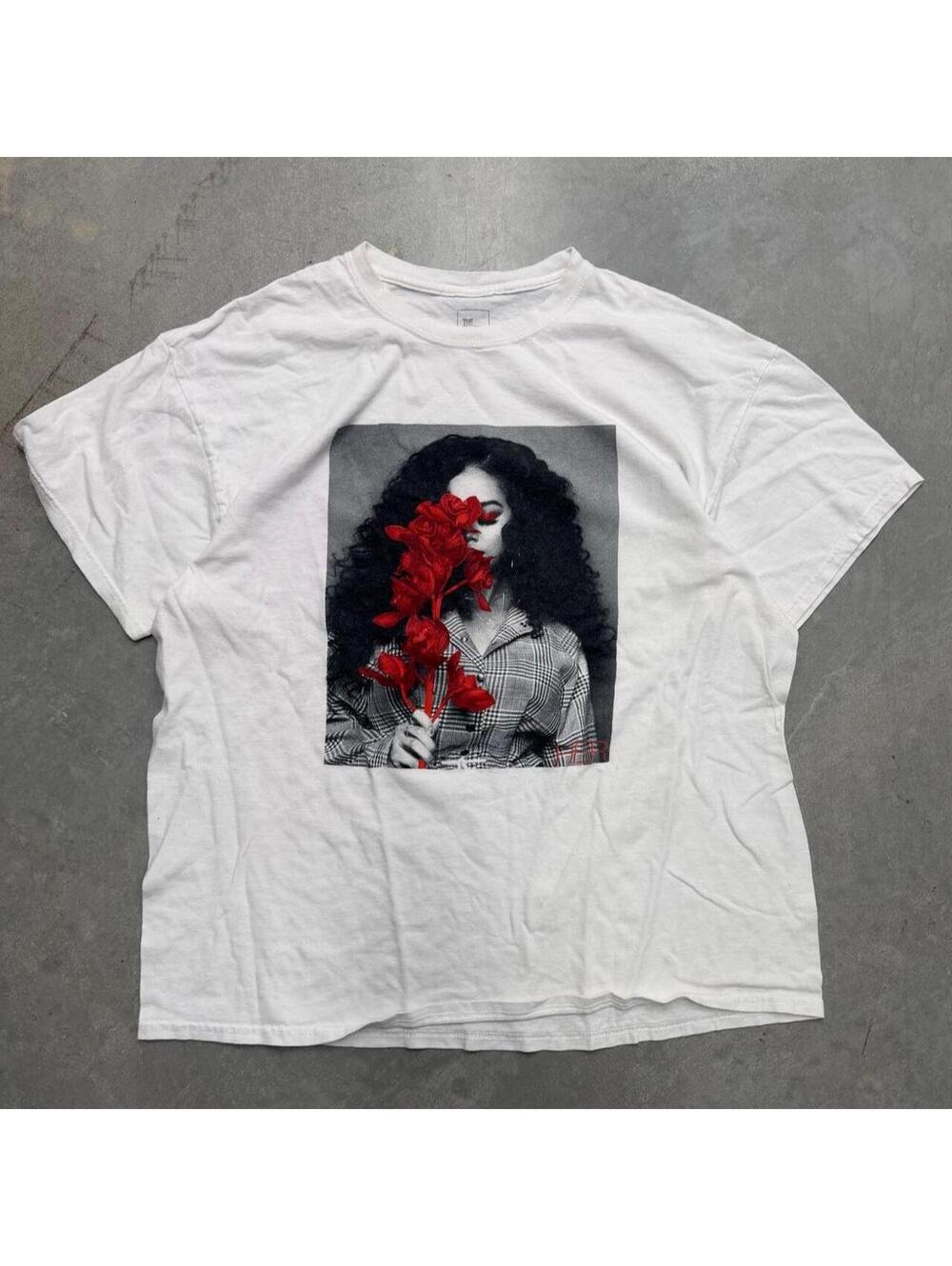 Y2K 2000s HER Graphic T-Shirt White Floral Portrait Tee Men's XL